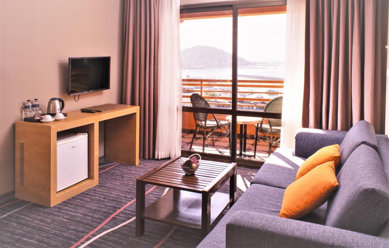 King Suite Sea View