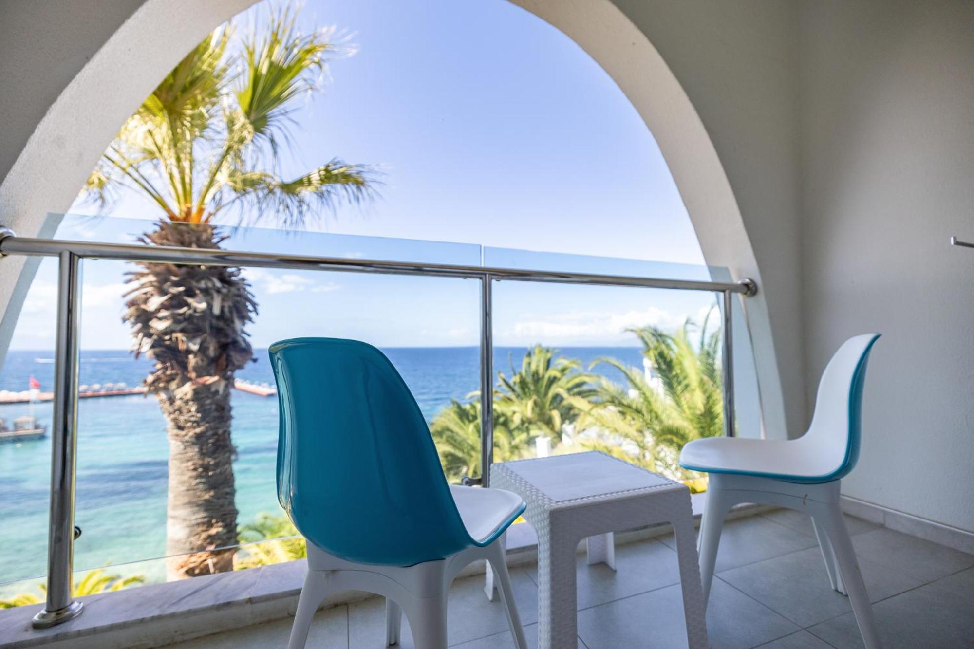 Superior Double or Twin Room Sea View