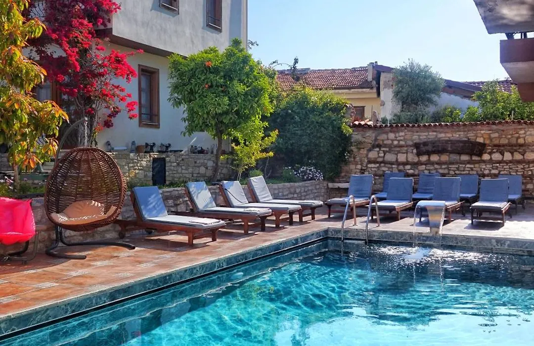 Kusadasi Sezgins Boutique Rooms-1