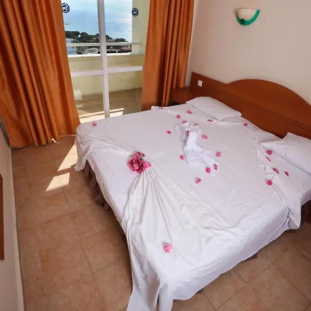 Tuntas Family Suites Kusadasi-2